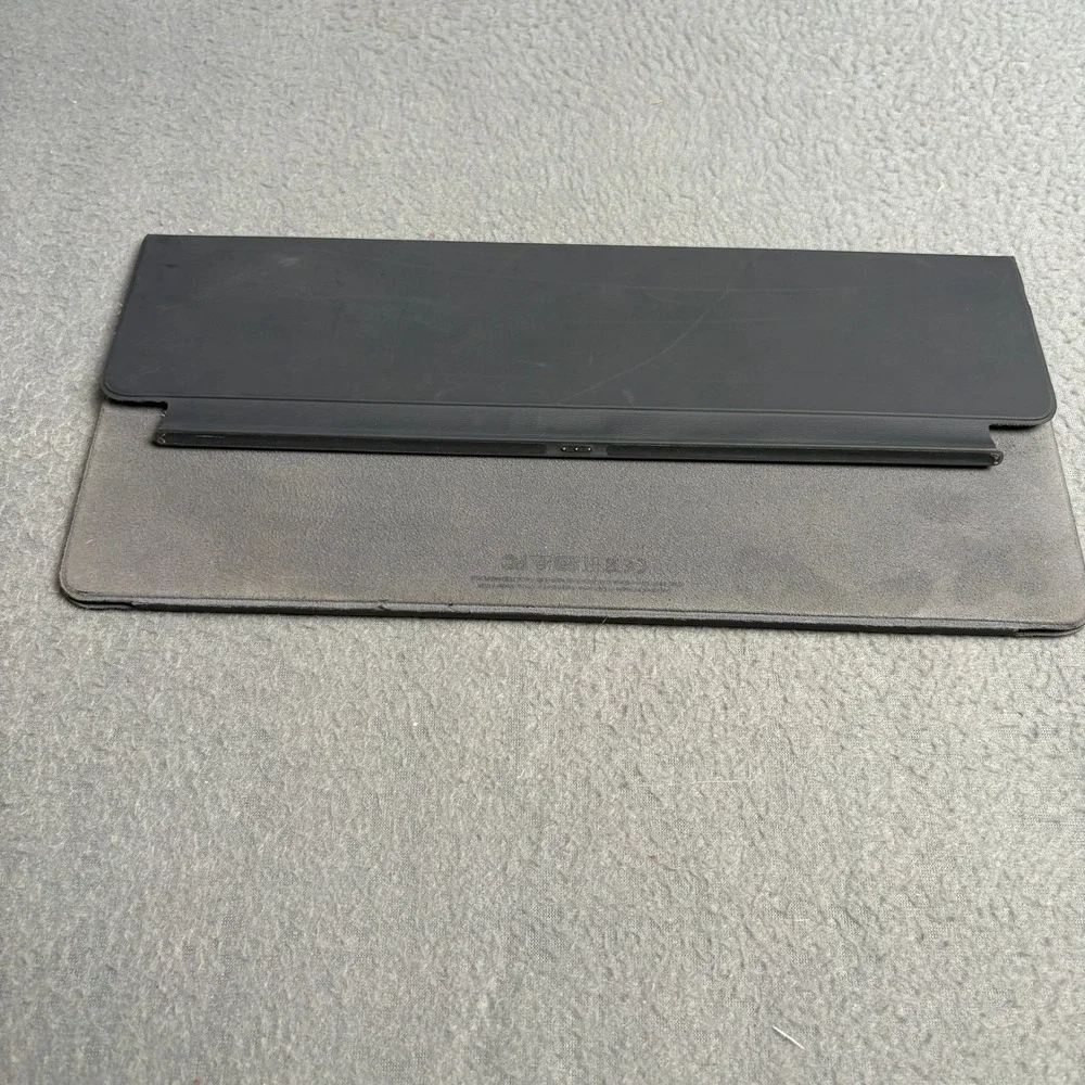 Apple smart keyboard